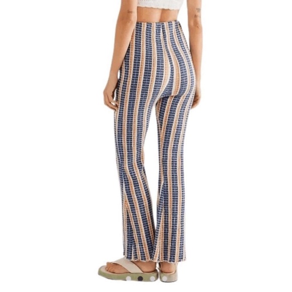 Free People Blue Stripe Fine Line Slim Flare Crop Pants Sz S - Picture 2 of 6